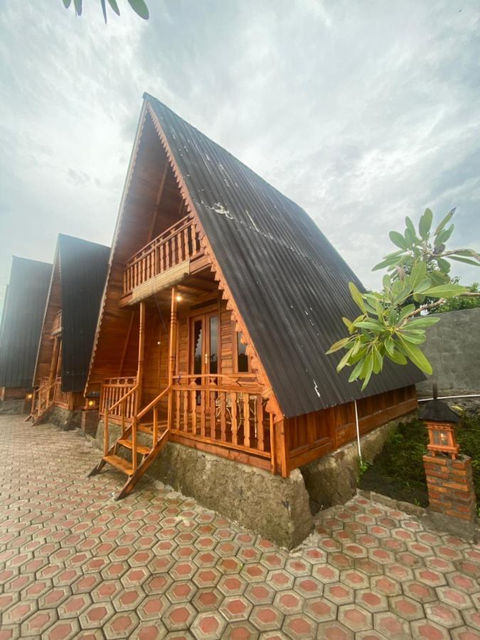 Resort & Resto Talaga Sundayana Subang Exterior photo