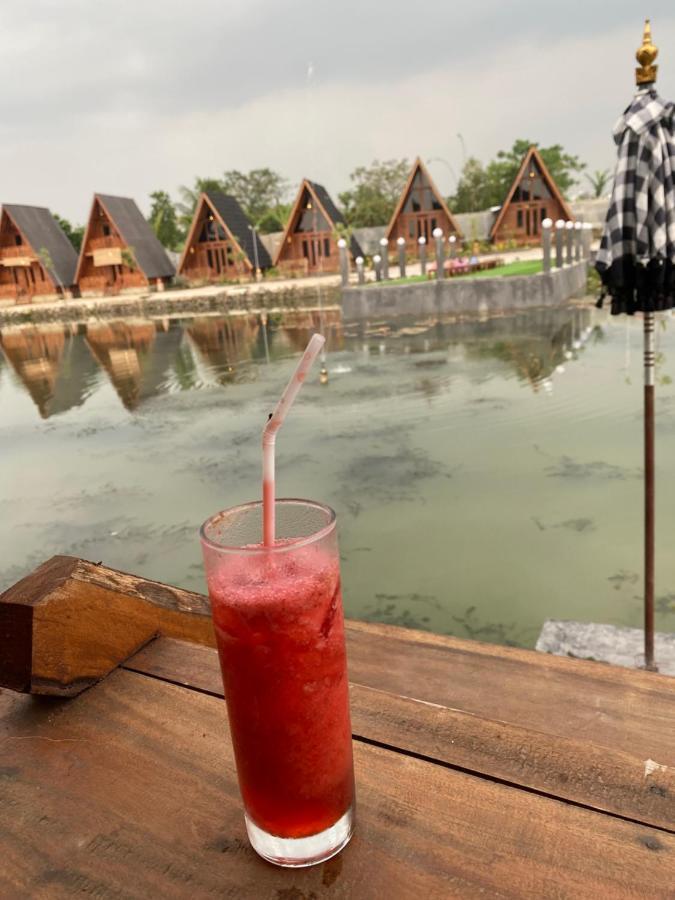 Resort & Resto Talaga Sundayana Subang Exterior photo