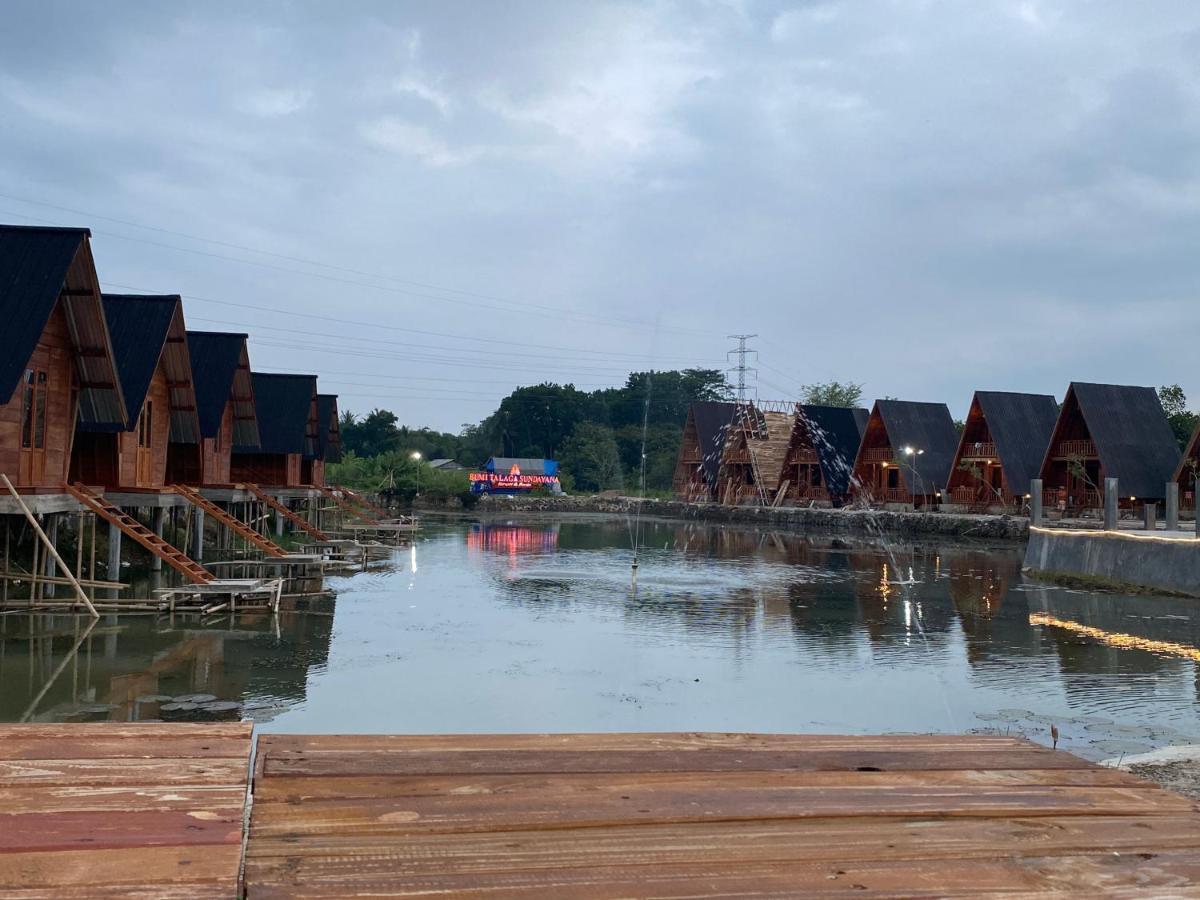 Resort & Resto Talaga Sundayana Subang Exterior photo
